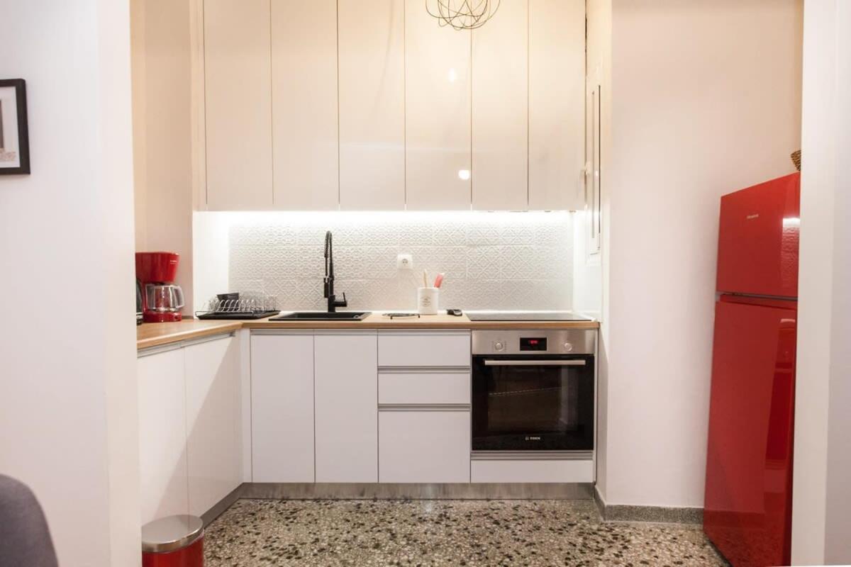 Contemporary Stylish Apartment Located Near Metaxourgeio Area Athen Exterior foto