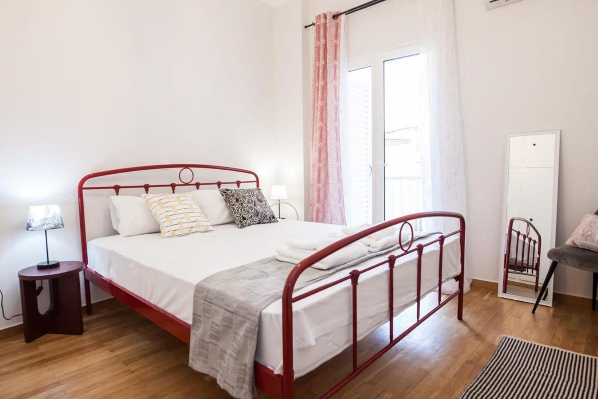 Contemporary Stylish Apartment Located Near Metaxourgeio Area Athen Exterior foto