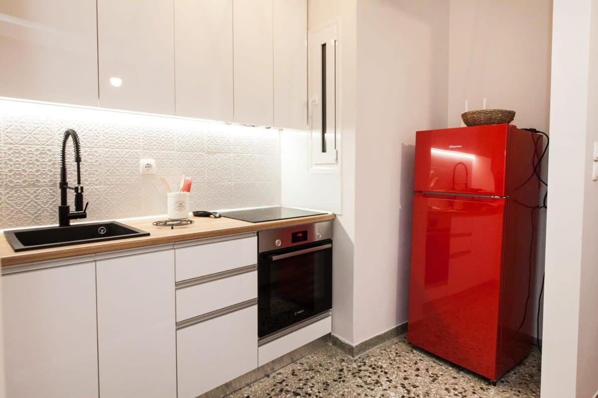 Contemporary Stylish Apartment Located Near Metaxourgeio Area Athen Exterior foto