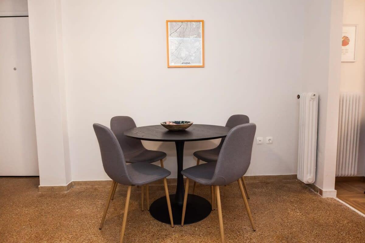 Contemporary Stylish Apartment Located Near Metaxourgeio Area Athen Exterior foto