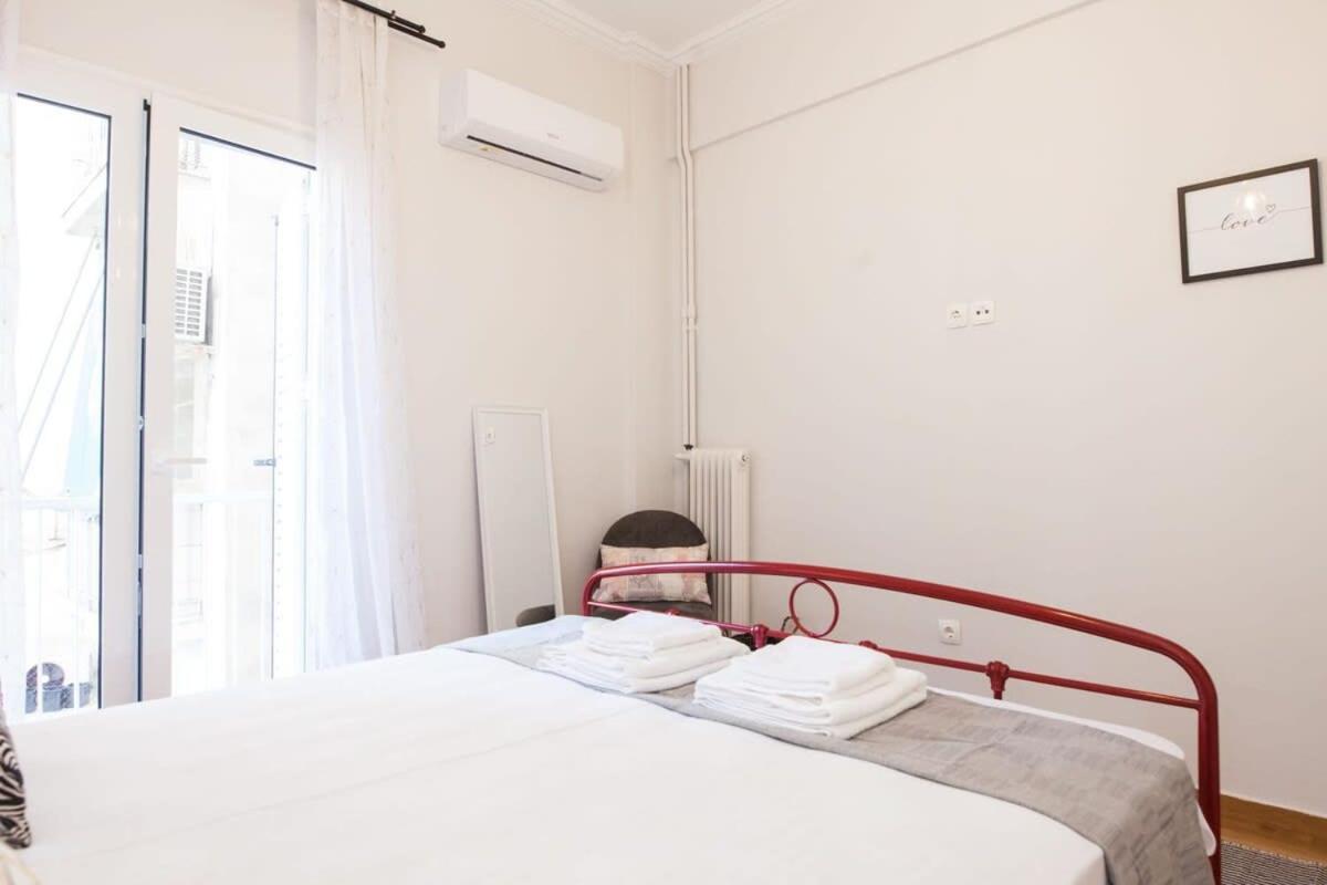 Contemporary Stylish Apartment Located Near Metaxourgeio Area Athen Exterior foto